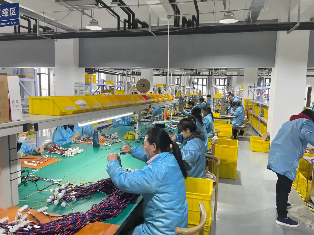 Tipuri de Imbinare a Firelor Electrice: Ghid pentru Wire Harness